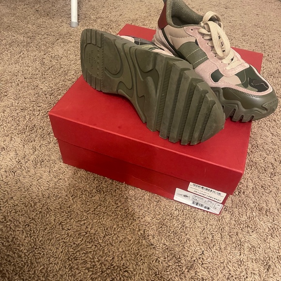 Sneakers